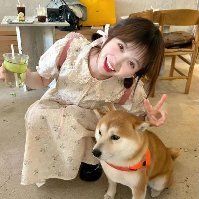 秋霞